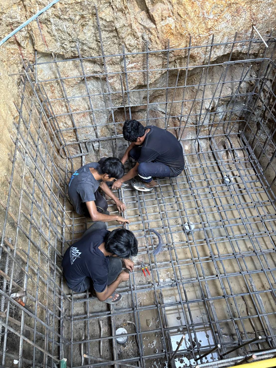 PIT STRUCTURE